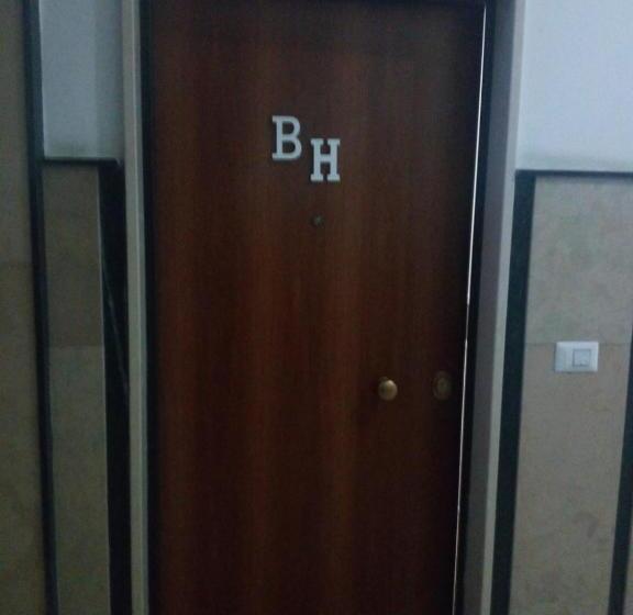 تختخواب و صبحانه Beauty House