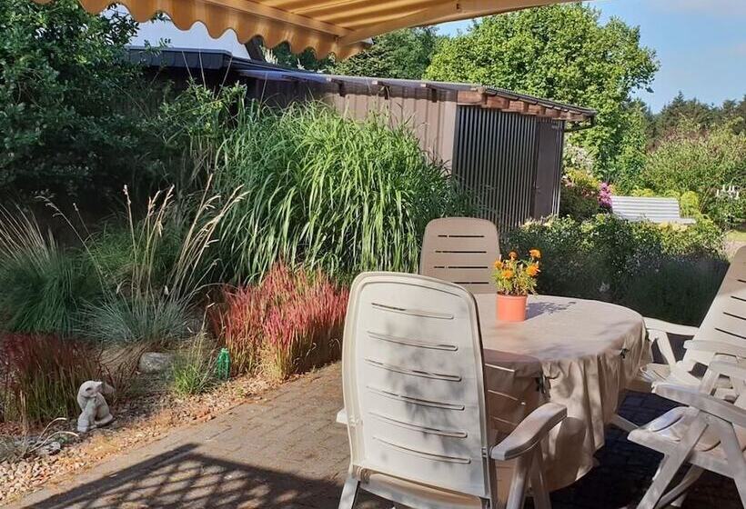 Aamiaismajoitus (B&B) Haus Schnucke