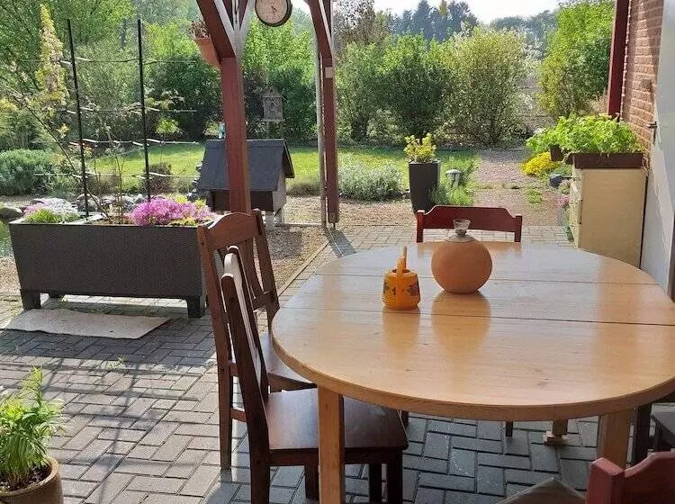 Aamiaismajoitus (B&B) Haus Schnucke