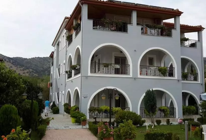 Delphin Rooms Sivota