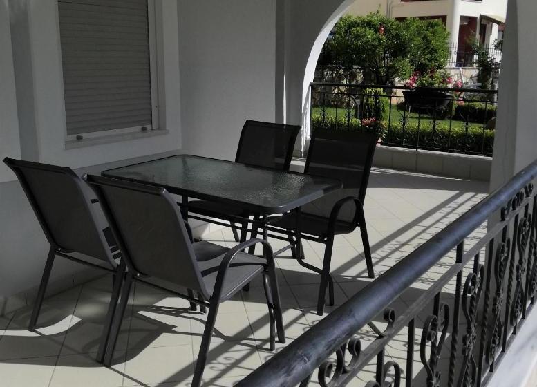 Delphin Rooms Sivota