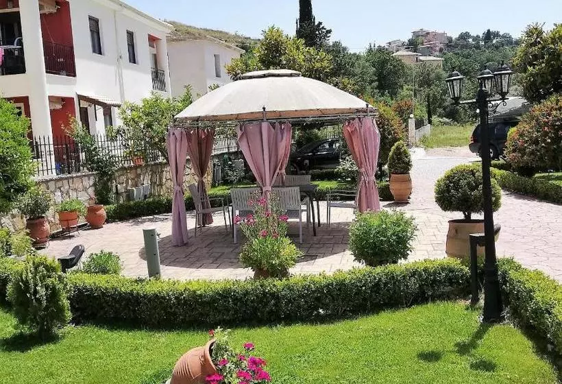 Delphin Rooms Sivota