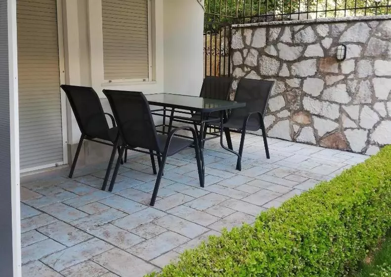 Delphin Rooms Sivota