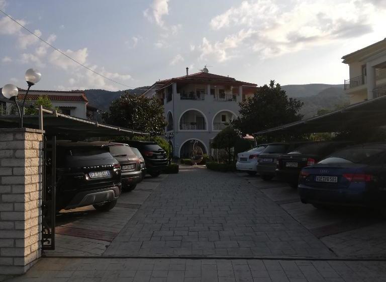 Delphin Rooms Sivota