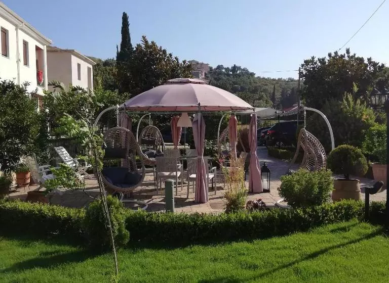 Delphin Rooms Sivota