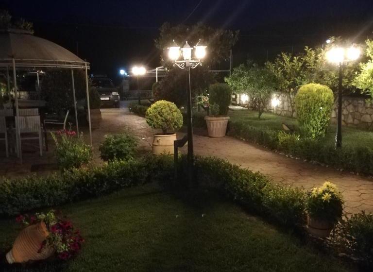 Delphin Rooms Sivota