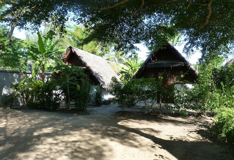 Отель Bungalow Finaritra