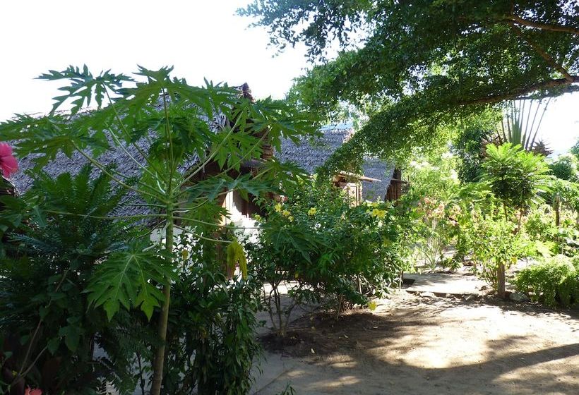 Отель Bungalow Finaritra