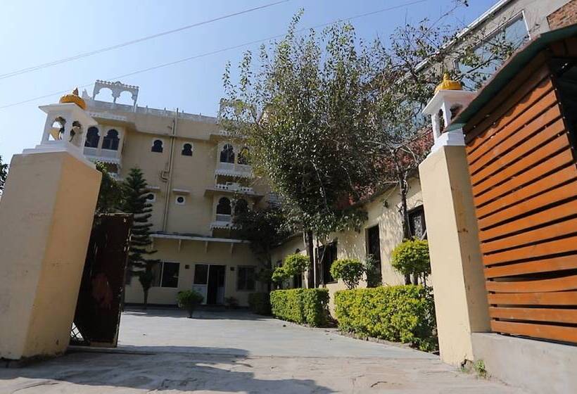 Отель Kumbhal Palace And Resort