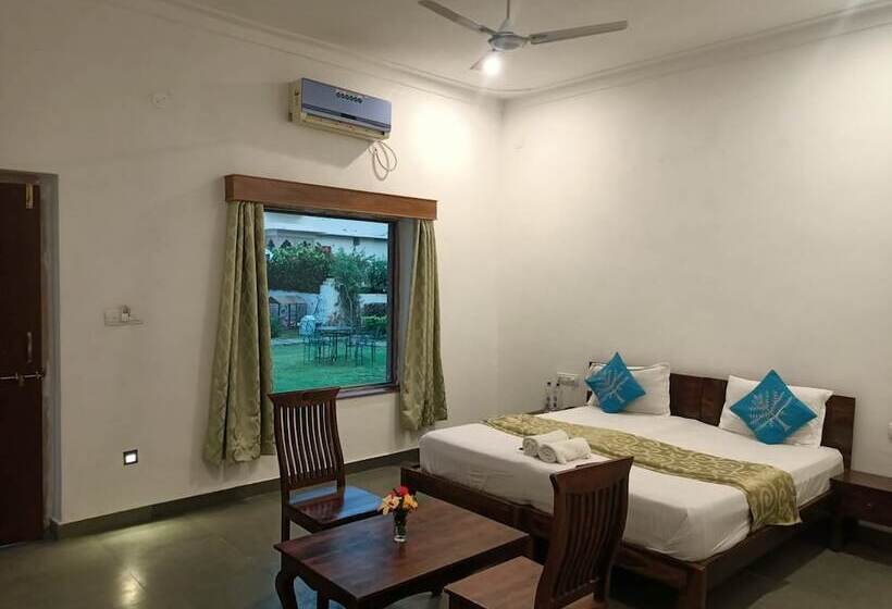 Отель Kumbhal Palace And Resort