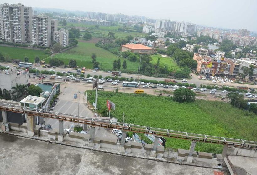 فندق Maharani Regency