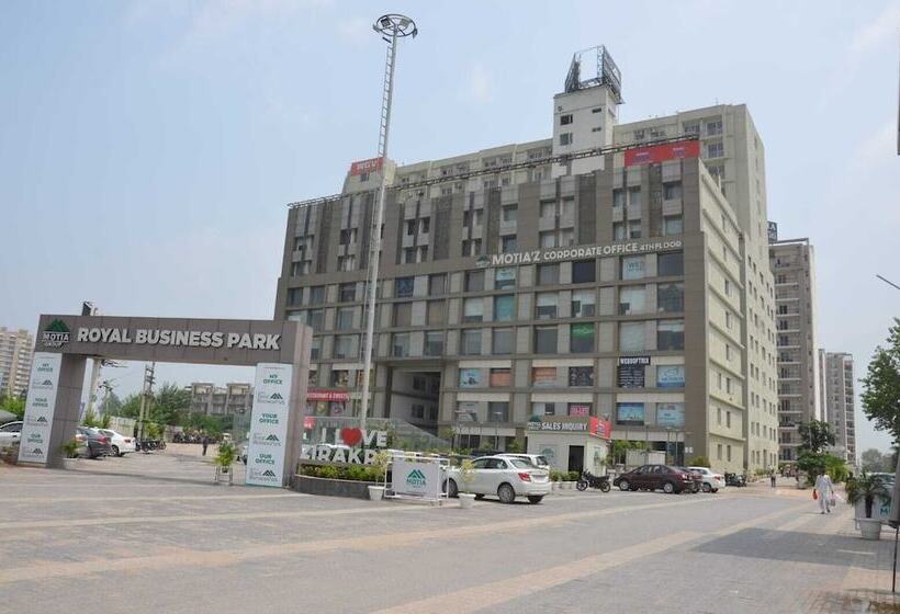 فندق Maharani Regency