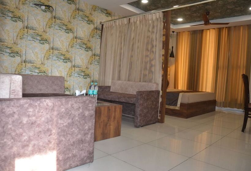 فندق Maharani Regency