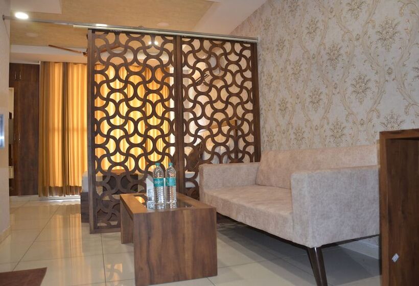 فندق Maharani Regency