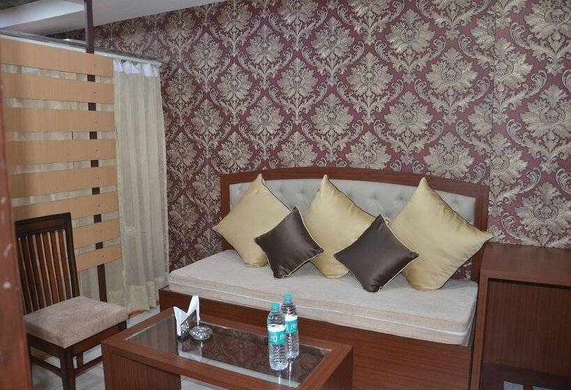 فندق Maharani Regency