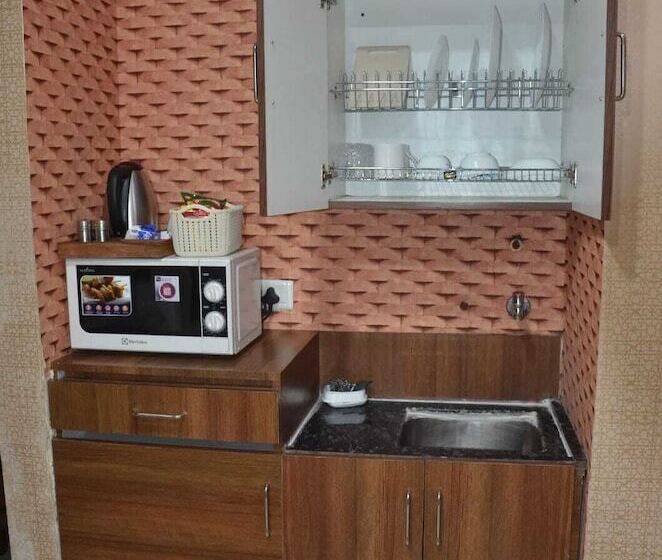 فندق Maharani Regency