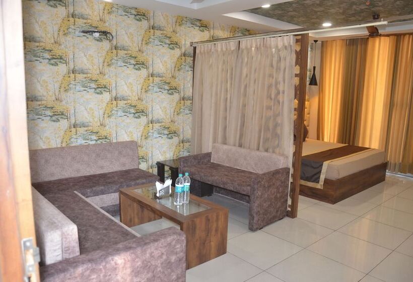 فندق Maharani Regency