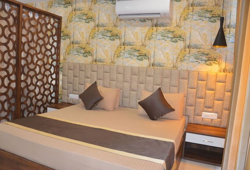 فندق Maharani Regency