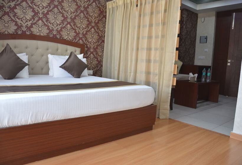 فندق Maharani Regency