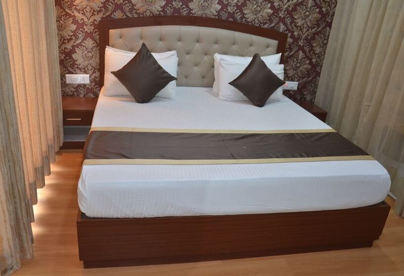 فندق Maharani Regency