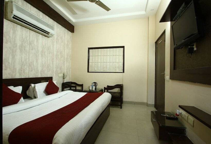 فندق Maharani Regency