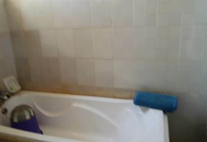 هتل Orange Groove