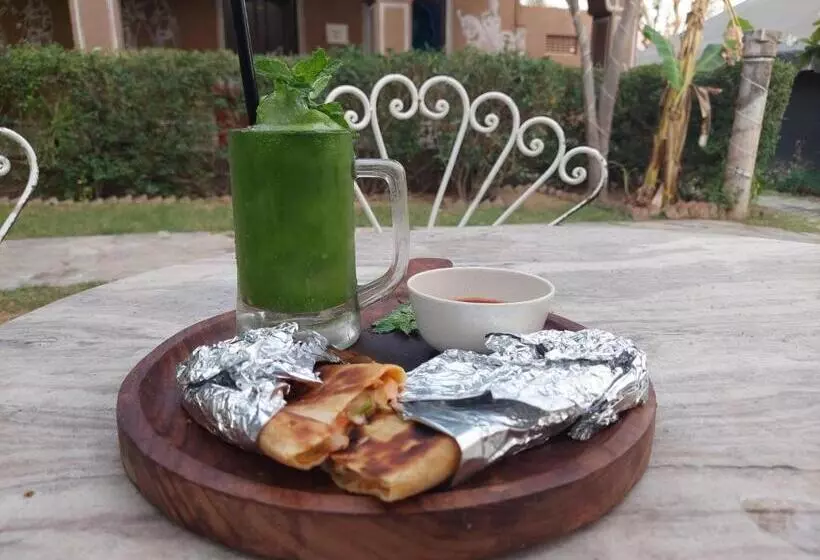 ホテル Pushkar Vela Resort