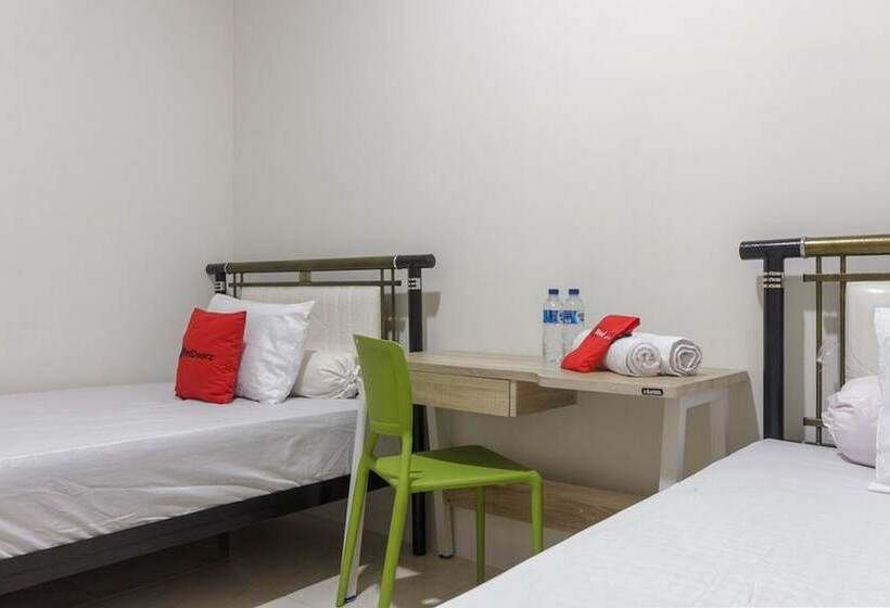 בית מלון כפרי Reddoorz Near Ap Pettarani 3