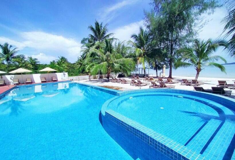 בית מלון כפרי Scarlet Sails Resort