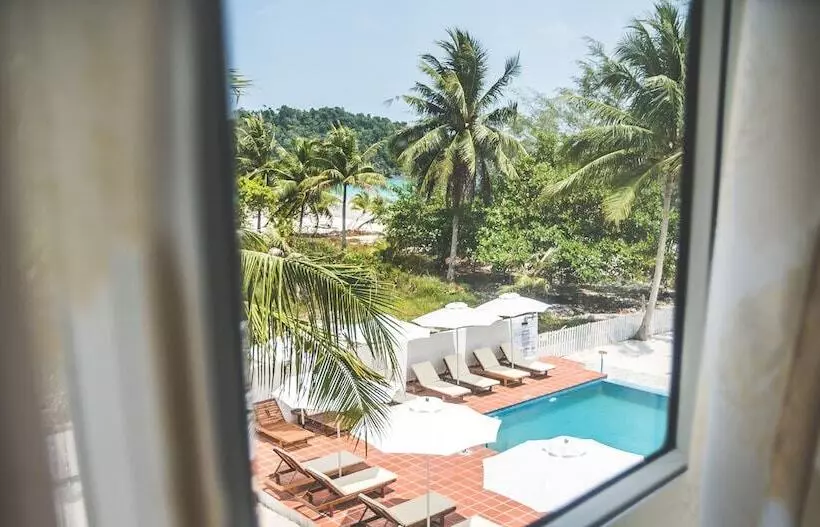 Hotelli Scarlet Sails Resort