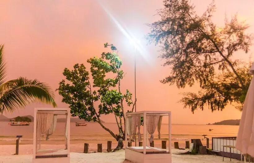 Hotelli Scarlet Sails Resort