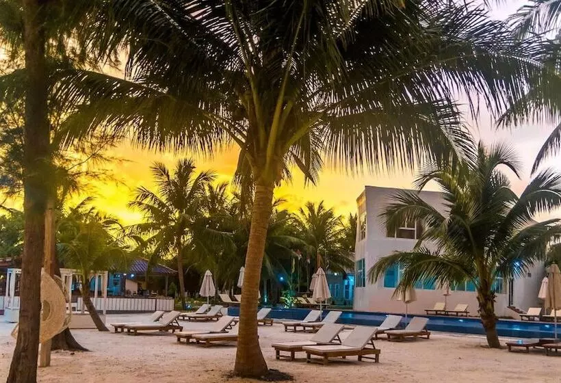 Hotelli Scarlet Sails Resort