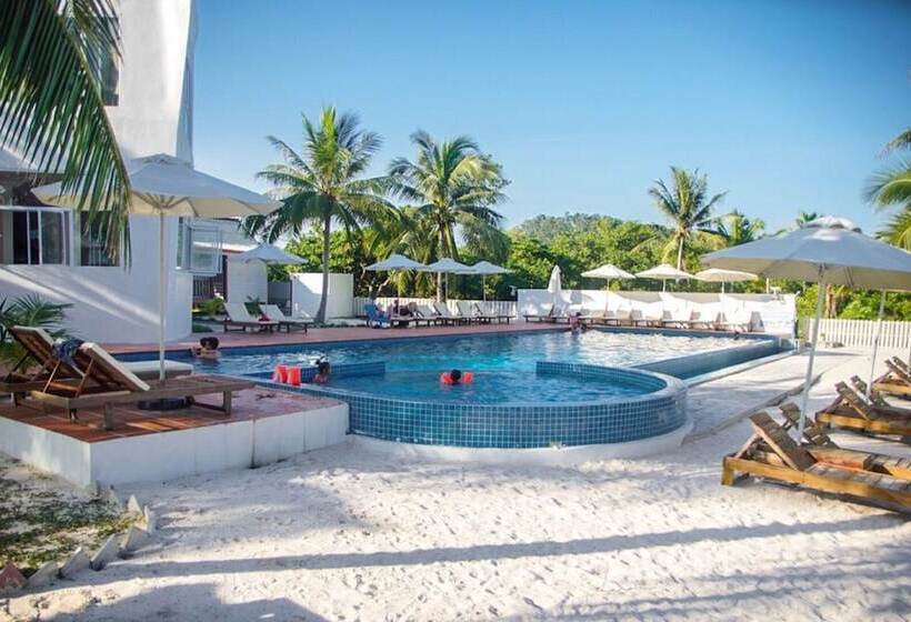 בית מלון כפרי Scarlet Sails Resort