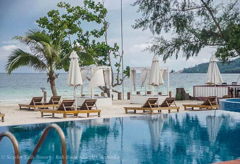 בית מלון כפרי Scarlet Sails Resort