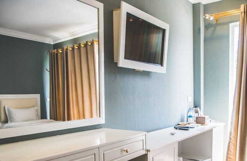 בית מלון כפרי Scarlet Sails Resort