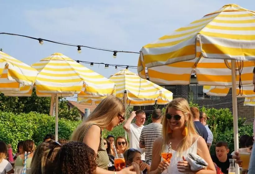 Hotelli The Clovelly