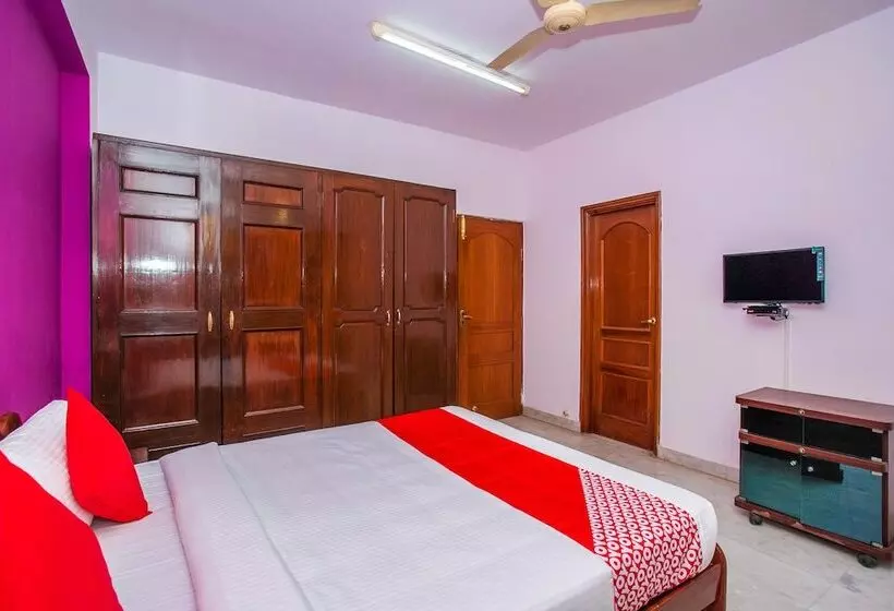 Hotel Uv Comforts By Oyo Rooms