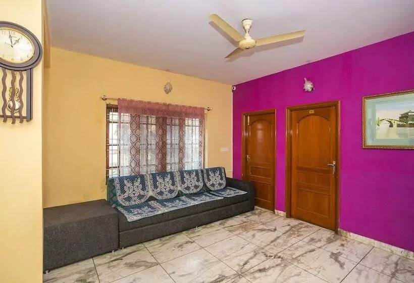 Hotel Uv Comforts By Oyo Rooms