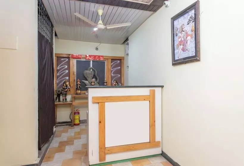 Oyo 24109 Hotel Santushti