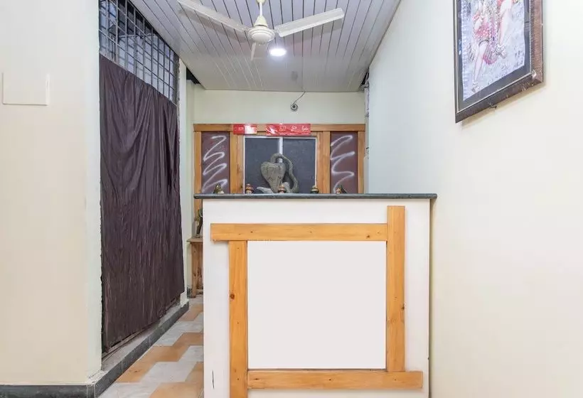 Oyo 24109 Hotel Santushti