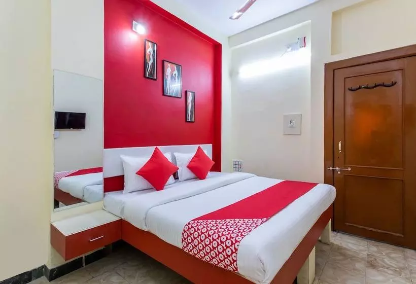 Oyo 24109 Hotel Santushti