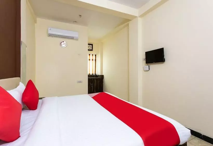 Oyo 24109 Hotel Santushti