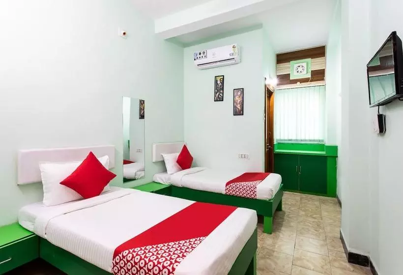 Oyo 24109 Hotel Santushti