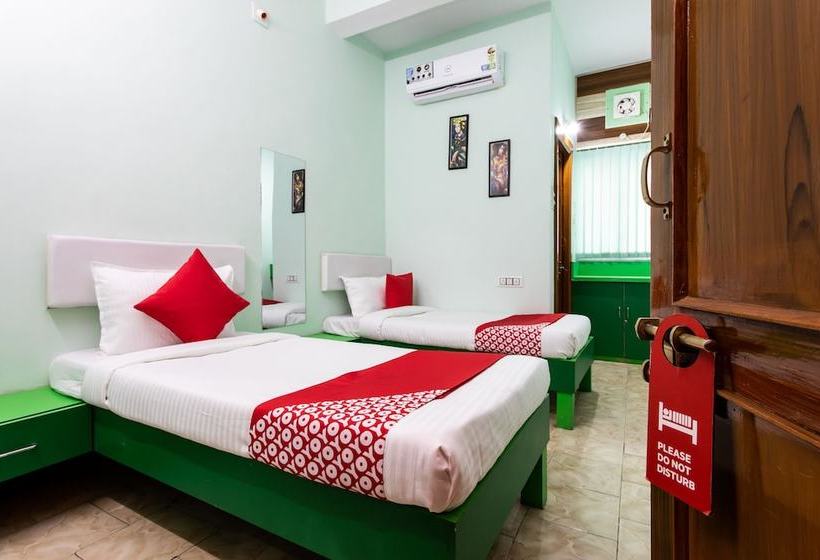 Oyo 24109 Hotel Santushti