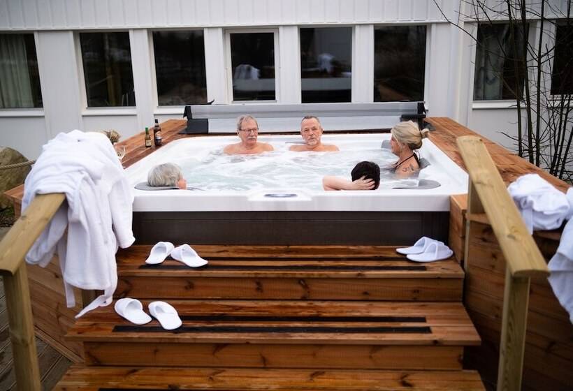 בית מלון כפרי Ronnebybrunn