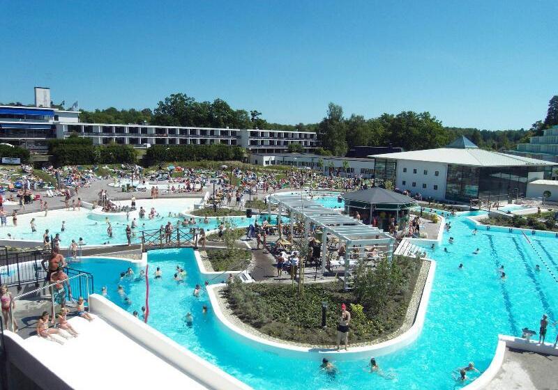 בית מלון כפרי Ronnebybrunn