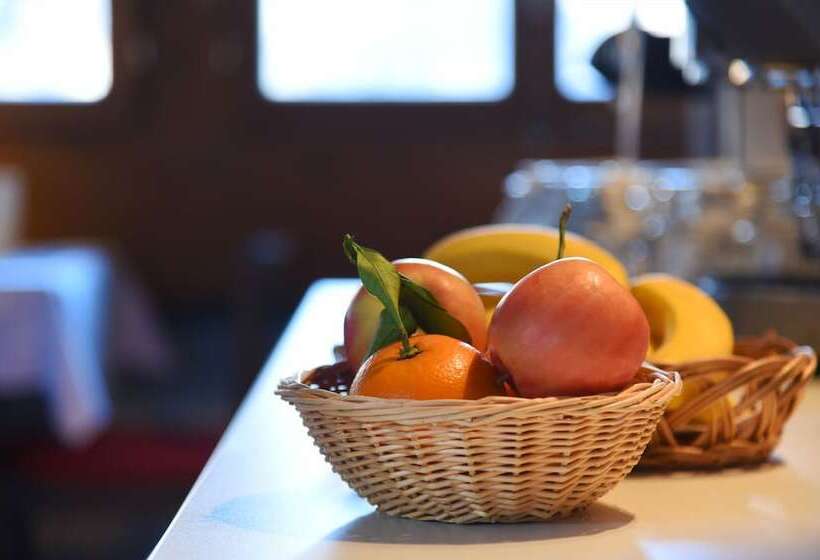 Schlosshotel   Self Check In