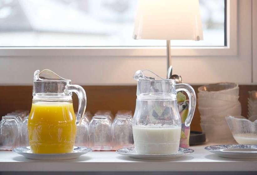 Schlosshotel   Self Check In