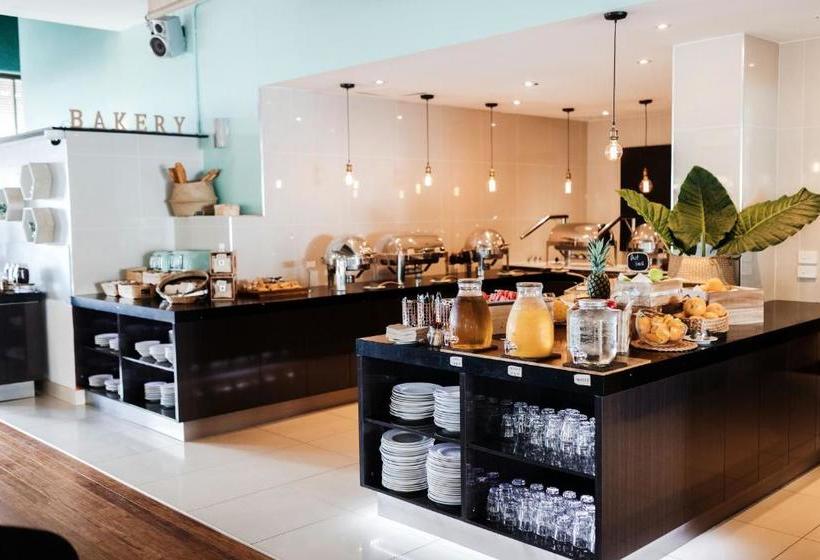 فندق صغير Rainbow Bay Beachhouse