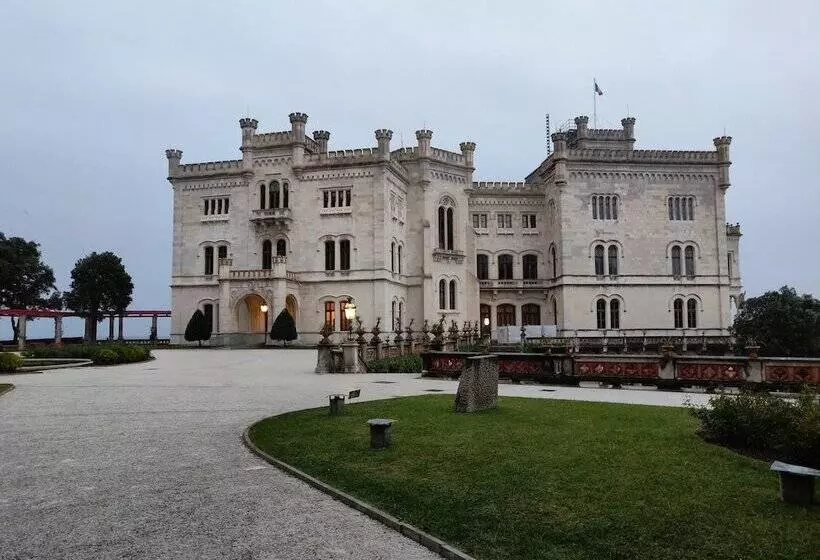 Casino & Hotel Admiral Skofije